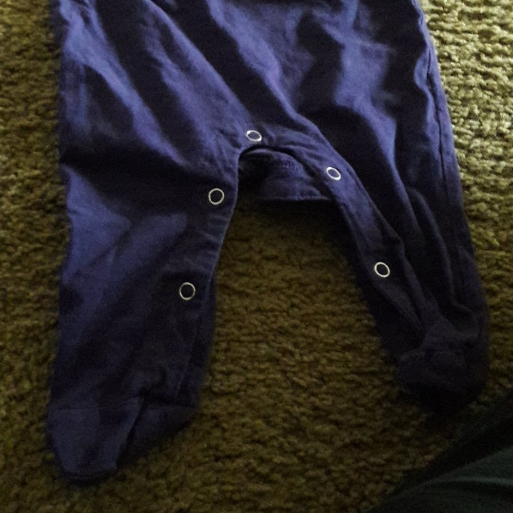 Raven's onesie, great for a boy or girl GUC - Picture 2 of 4